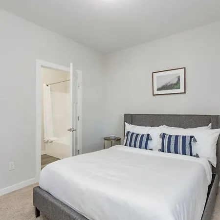 Apartment Cozysuites Music Row Stylish 2br-free Parking 29