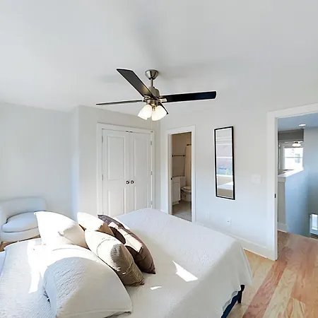 Watkins Park Getaway A & B Holiday home