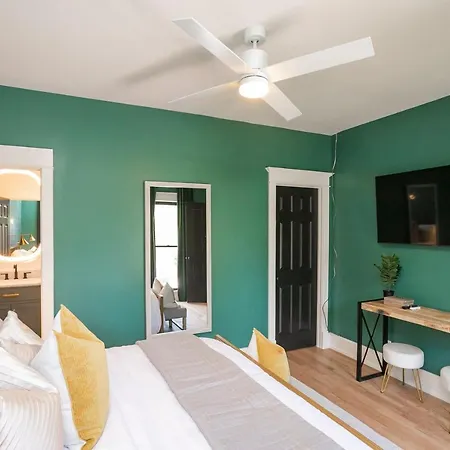 Prime Walkable Location 5 Kings And 1 Queen Bed * Nashville