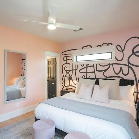 Holiday home Prime Walkable Location 5 Kings And 1 Queen Bed Nashville