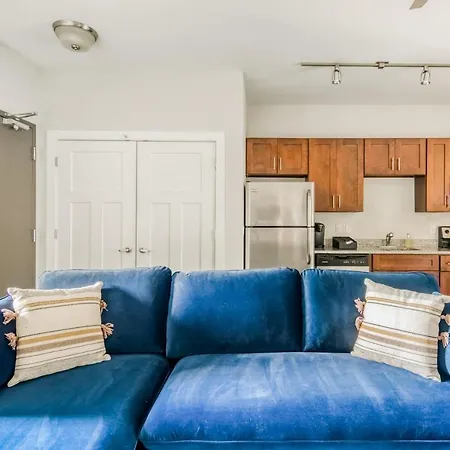 Cozysuites Musicrow Classy 1br W Free Parking 09