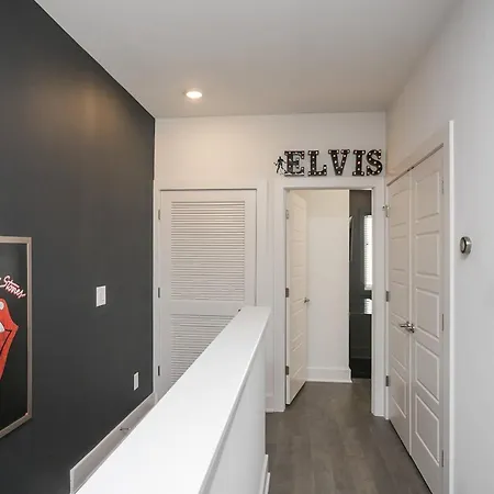 Vibe 851 Holiday home *