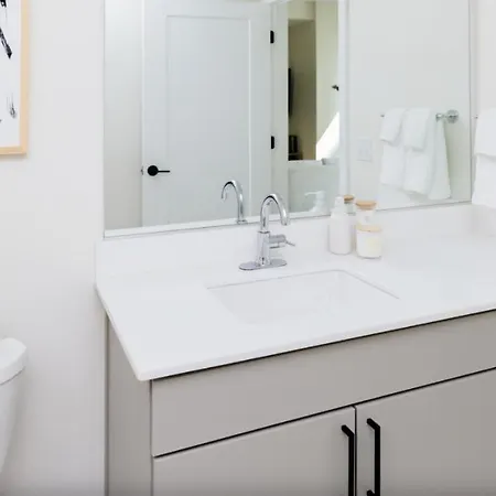 Apartment Vanderbilt Luxury Living