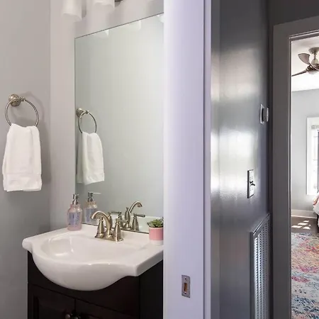 Nash City: Modern Home; Rooftop Hangout; 9min→dt *