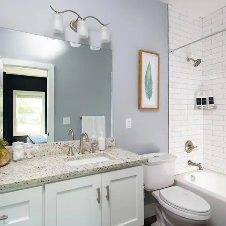Holiday home Nash City: Modern Home; Rooftop Hangout; 9min→dt *