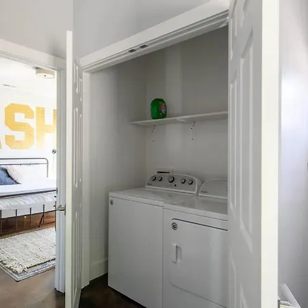 Nash City: Modern Home; Rooftop Hangout; 9min→dt