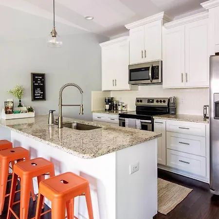 Holiday home Nash City: Modern Home; Rooftop Hangout; 9min→dt *
