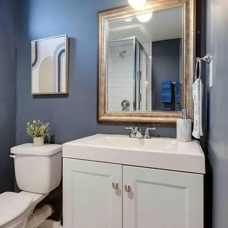 Apartment Peaceful 1 Bed 1 Bath With Free Parking & Pets Allowed *