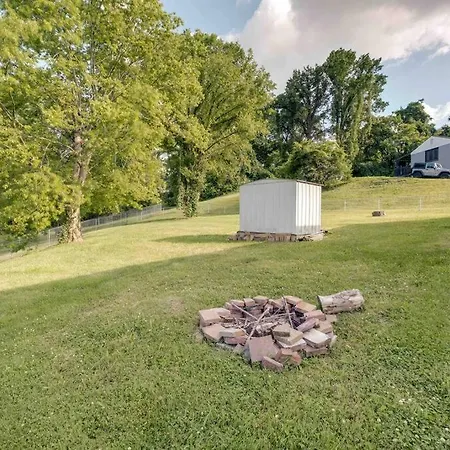 Peaceful 1 Bed 1 Bath With Free Parking & Pets Allowed *