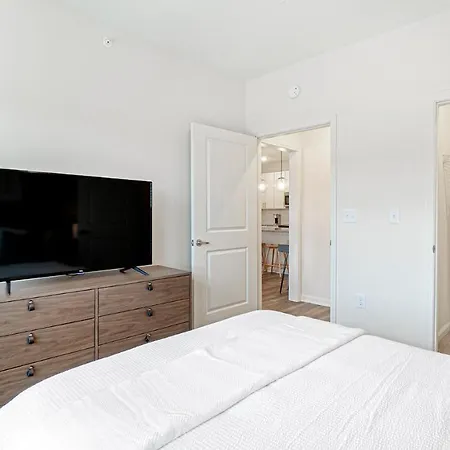 Apartment Modern In Prime Location Id9014x95