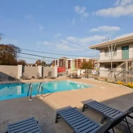 Cozy Bohemian With Pool Mins To Downtown *