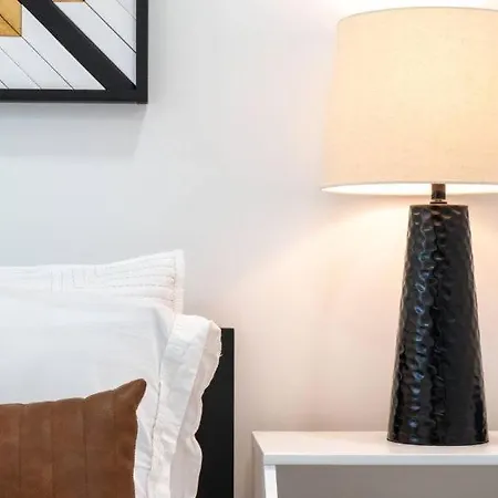 Cozy Bohemian With Pool Mins To Downtown Holiday home