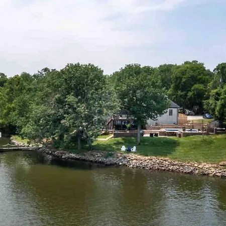 Luxury@lake Mansion Pool/hot Tub For Discerning Tastes Nashville