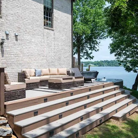 Luxury@lake Mansion Pool/hot Tub For Discerning Tastes