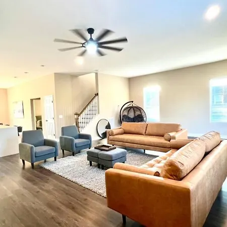 Modern Lux Slps 12/7 Beds 2 Mi Dwntwn 3 Bath * Nashville