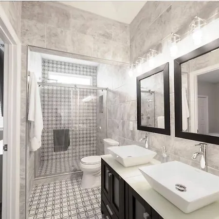 Modern Lux Slps 12/7 Beds 2 Mi Dwntwn 3 Bath * Nashville