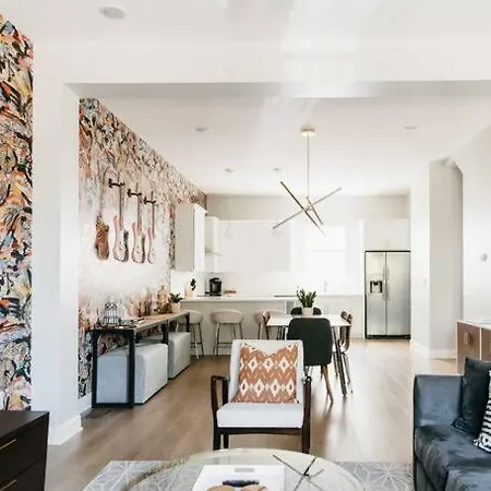 Designer~8 Mins 2 Broadway~balcony~sleeps 10~new Holiday home *