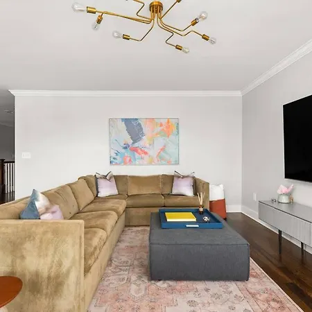 *new*nations Station*:entire 4 Bedroom 3 Bath*