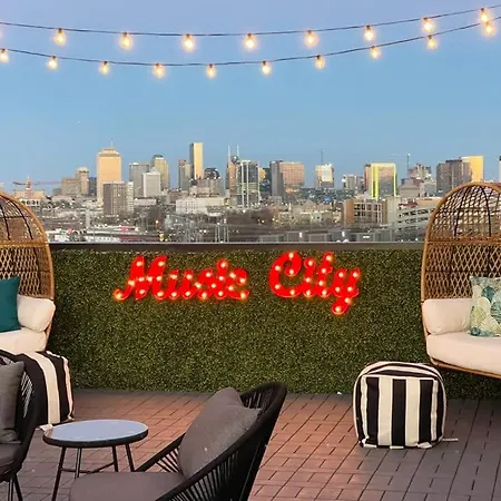 Hotel Booking Fast 12 Beds - Rooftop Views
