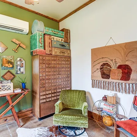 Eclectic About 5 Mi To Downtown! Holiday home Nashville