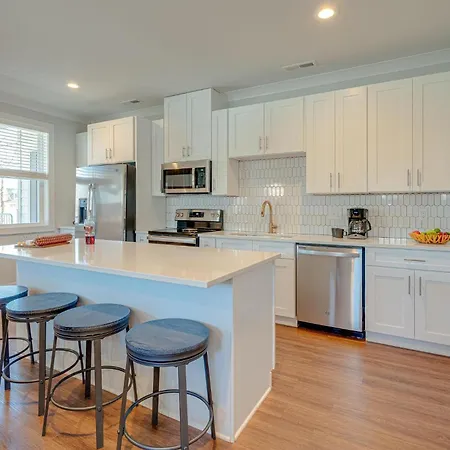 Holiday home Modern Melrose-2 Bedroom Condo-5 Mins To Broadway *