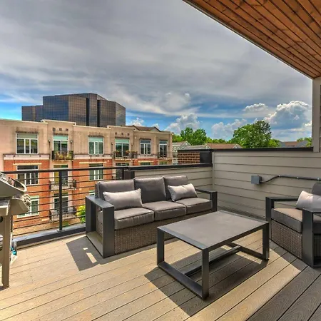 Holiday home 3 Premium Midtown Homes - Sleeps 36 - Mins To Broadway Nashville