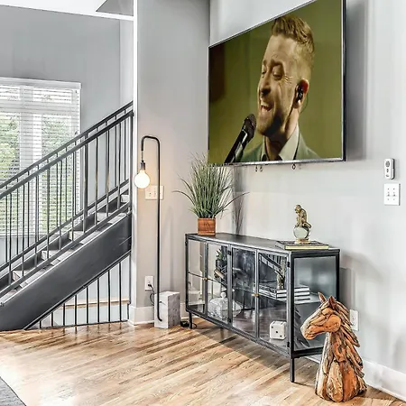 - 1000a W Trinity Ln * Nashville