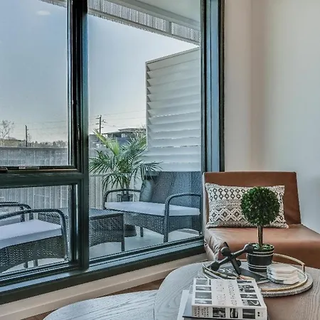 Centrally Located Modern-mid Rise Holiday home *