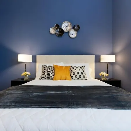Holiday home Music Modern -5 Beds Designer & Balcony *