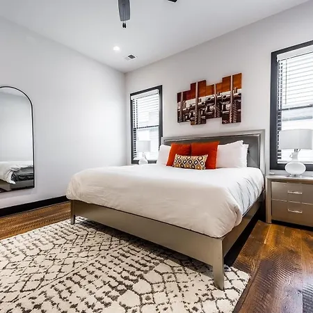 3 Modern Luxe Gulch Homes - Minutes To Broadway Holiday home *
