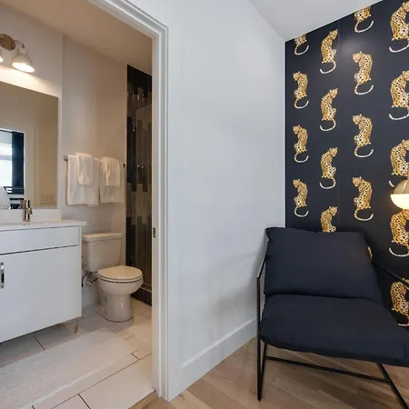 Holiday home Monroe's Boozy Boots - 2 Homes - Minutes To Broadway Nashville