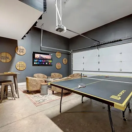 New Whiskey & Watches Rooftop Hottub Game Rm 9beds