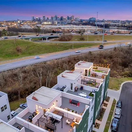 New Whiskey & Watches Rooftop Hottub Game Rm 9beds 4* Nashville
