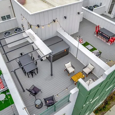 New Whiskey & Watches Rooftop Hottub Game Rm 9beds 4* Nashville