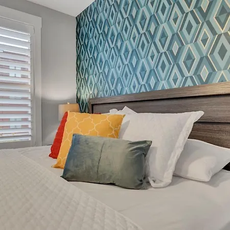 Prime Location Music House 10 Beds Free Parking