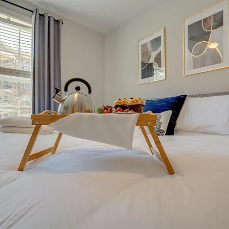 Holiday home Modern Melrose-2 Bedroom Condo-5 Mins To Broadway Nashville
