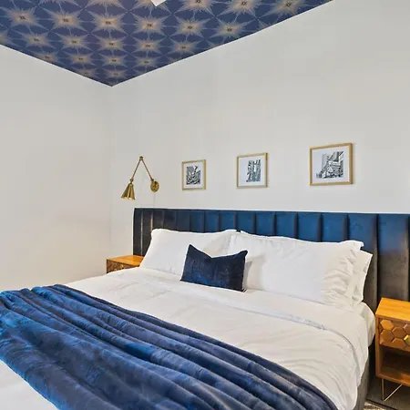 Hyve - The Peacock - Walk To Broadway Holiday home