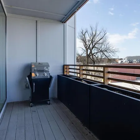 Notes-two Balconies-mins To The Nations * Nashville