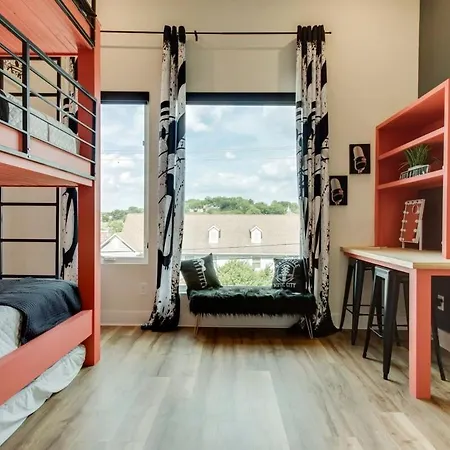 Holiday home Rock N' Roll Huge Space & Games