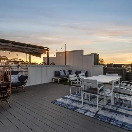 Holiday home Double Lux 26beds 2 Rooftop Views Free Parking