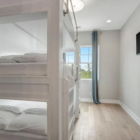 Holiday home Double Lux 26beds 2 Rooftop Views Free Parking