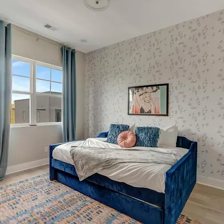 Holiday home Double Lux 26beds 2 Rooftop Views Free Parking