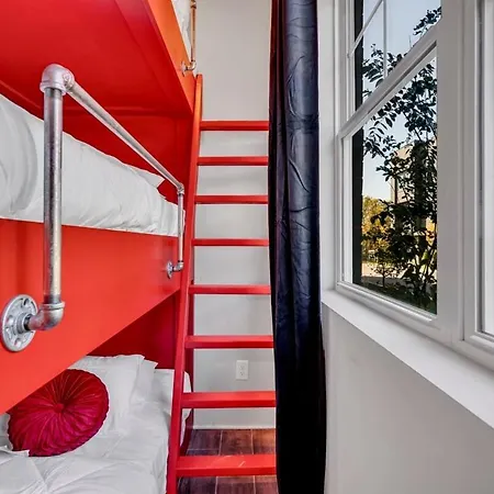 Double Lux 26beds 2 Rooftop Views Free Parking Holiday home *