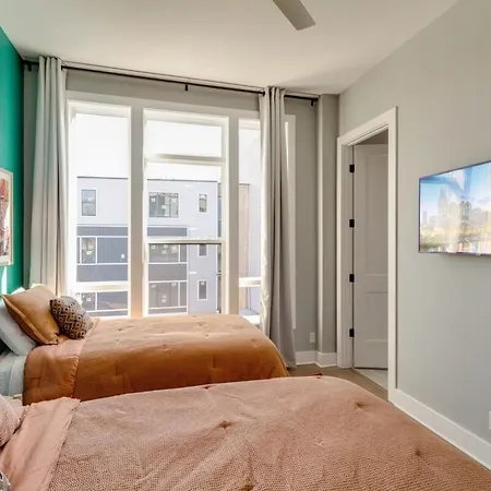 Hotel Minutes From Downtown-12 Beds-karaoke Nashville
