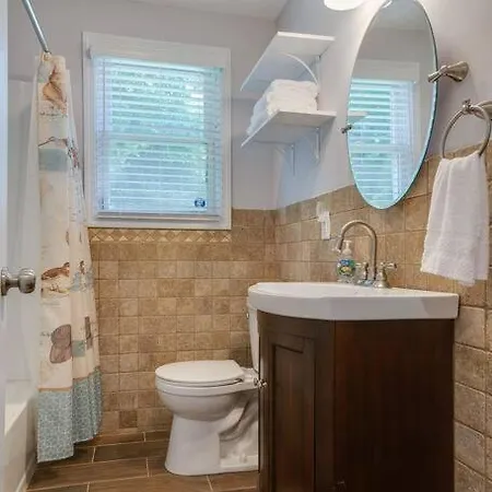 Private 6miles To Downtown 4 Miles To Airport Holiday home Nashville