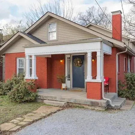 East Nash-sleeps 10 Walk To Bars 8 Mins To Dt *
