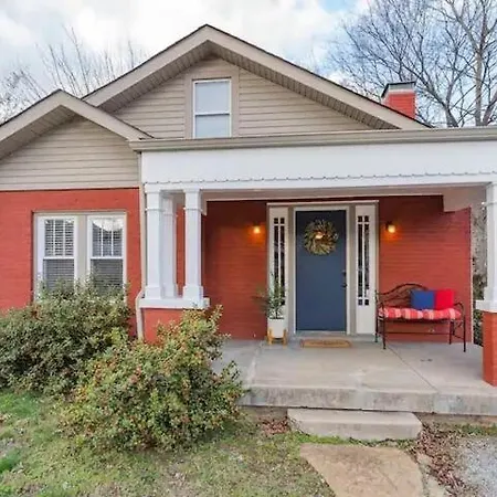 East Nash-sleeps 10 Walk To Bars 8 Mins To Dt *