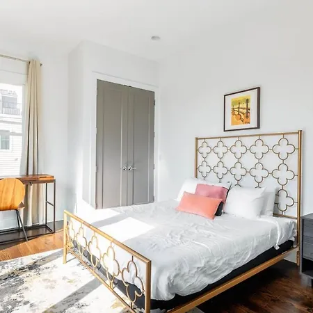 Holiday home 2 Lux Homes Huge Rooftop 2mi To Broadway Sleeps 24 Nashville