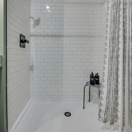 Apartment New Studio With 2 Queen Beds 7 Mins To Broadway Nashville
