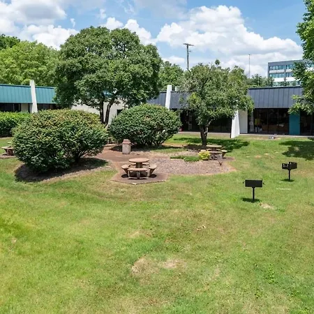 New Studio With 2 Queen Beds 7 Mins To Broadway Apartment Nashville